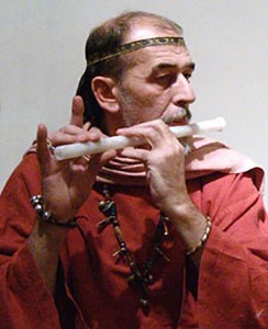 Walter Maioli - SYNAULIA:AKTUALA - (Ney, flauto doppio tibetano, plagiaulos, flauto di pan, campanelli on track 5)
